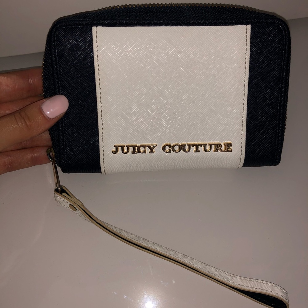 Wristlet wallet